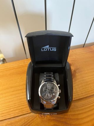 Reloj Lotus Cronógrafo Plata y Gris