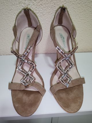 Zapatos de tacón ante beige talla 38