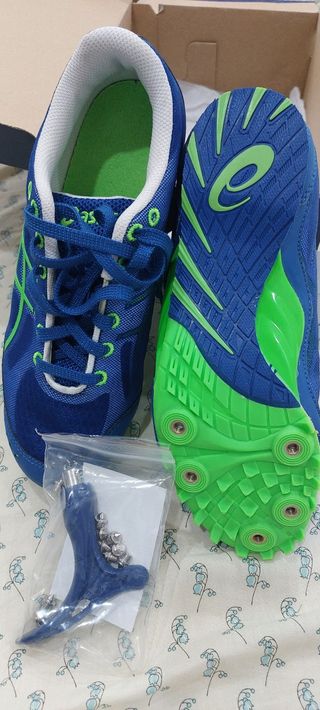 Scarpette atletica Asics 39.5 chiedete per pista