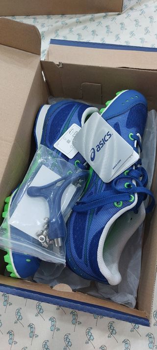 Scarpette atletica Asics 39.5 chiedete per pista