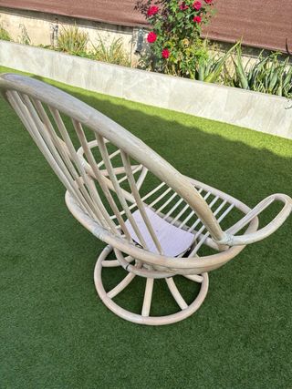 Sillón de ratán beige