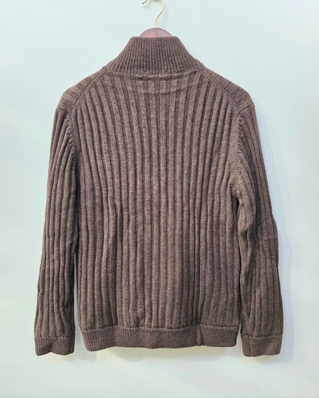 Jersey de punto con forro de Cortefiel.