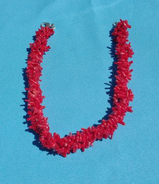 Colar vintage de coral vermelho