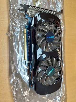Tarjeta Gráfica Gigabyte Nvidia GTX 460