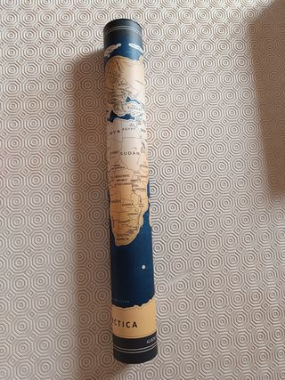 Mappa del mondo arrotolabile con punteruolo