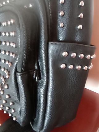 Zainetto con borchie