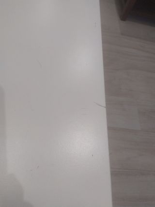 Mueble TV blanco con ruedas