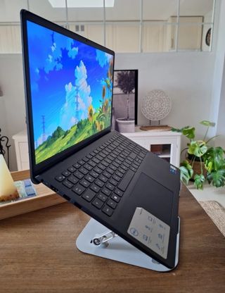 PORTÁTIL DELL 2025 Core i5 12ª 120Hz IPS 15.6" FHD