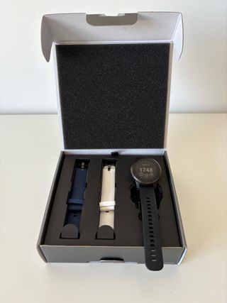 Reloj Garmin Vivoactive 4S Edición Especial