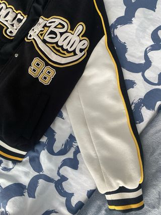 Chaqueta Bomber Bershka Groovy Babe Talla XS