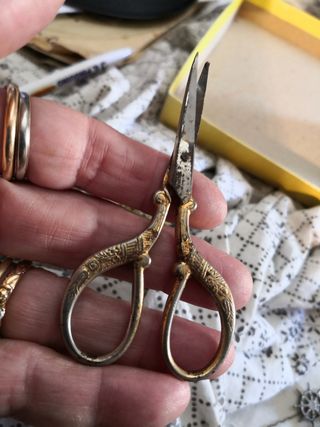 Campanella e forbicine da collezione