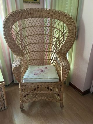 Juego silla y baúl de mimbre