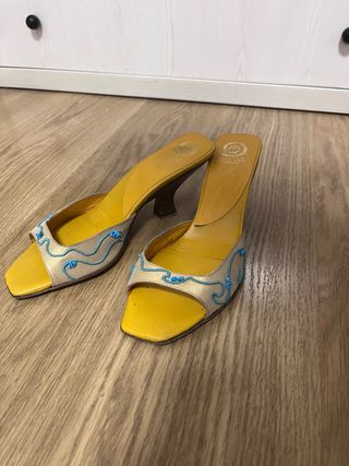 Zapatos Úrsula Mascaró Beige y Amarillo