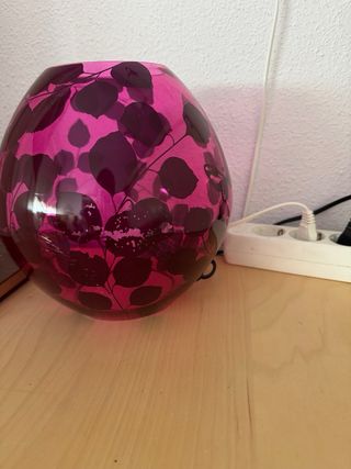 Lámpara de cristal morada para mesilla