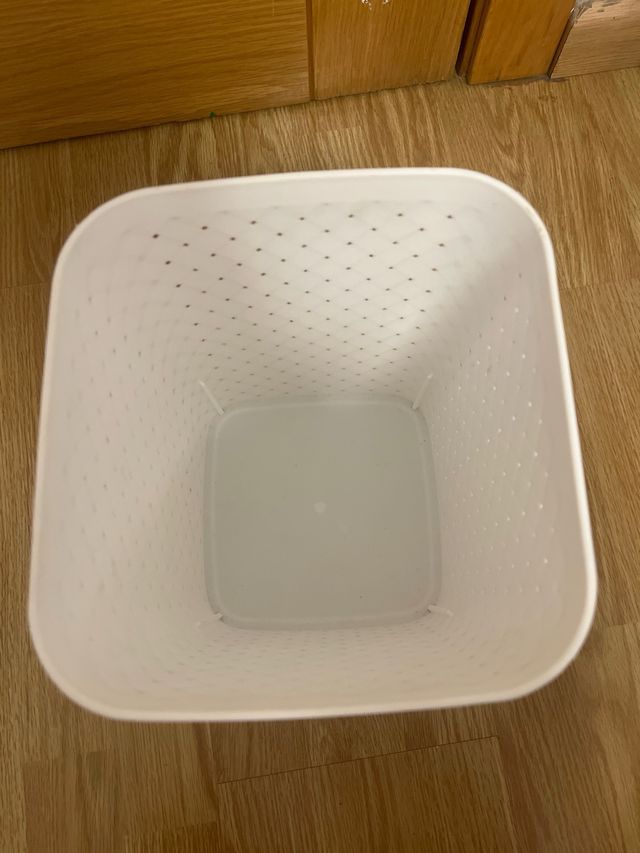 Papelera Plástico Blanca Tejida