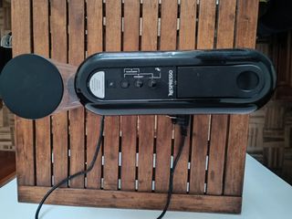 Máquina de café Nespresso preta