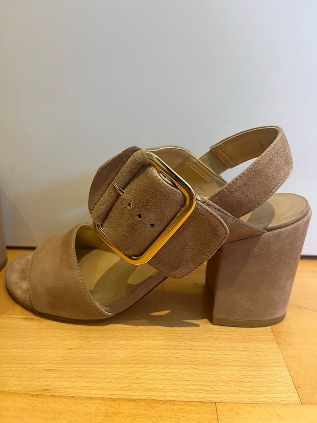 Sandalias Stuart Weitzman Beige Hebilla Talla 36.5