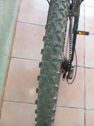 Bicicleta ROCKRIDER Negra