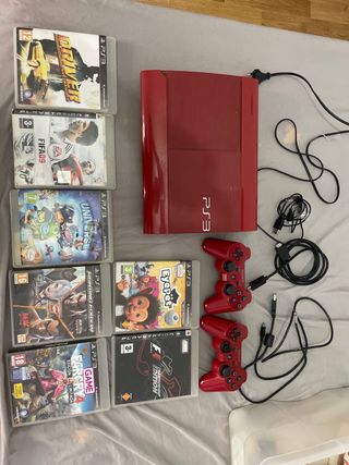Consola PS3 Roja + 7 Juegos + 2 mandos