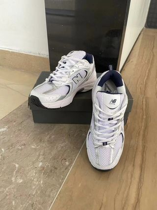 New Balance 530 Blanco Plata Marino Talla 44