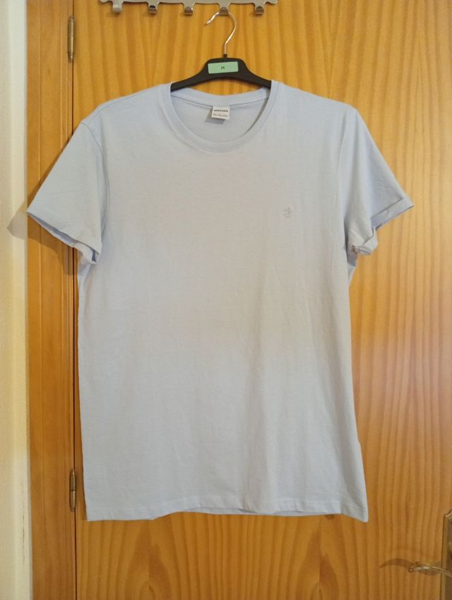 Camiseta Bershka azul talla L