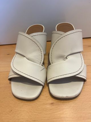 Sandalias Chloe Tacón Ancho off white