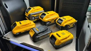 Soportes para baterías DeWalt