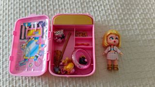 Muñeca Kookyloos con Maleta y Accesorios