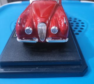 Modellino Jaguar XK 120 Roadster 1948  Burago