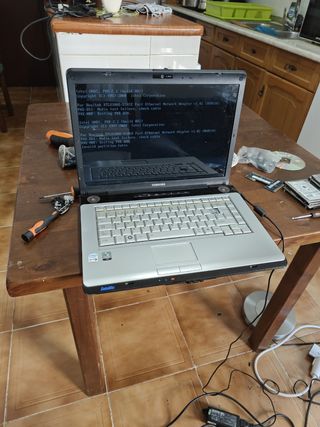 Portátil Toshiba Plata y Negro