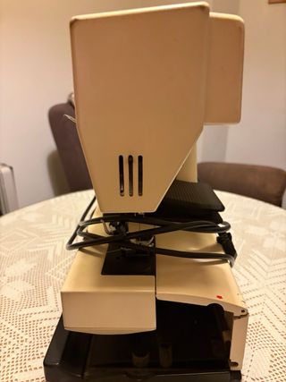 Máquina de coser Alfa World Super 4015