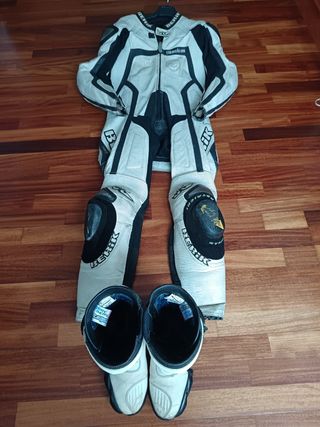 Mono de cuero Berik y botas Alpinestars