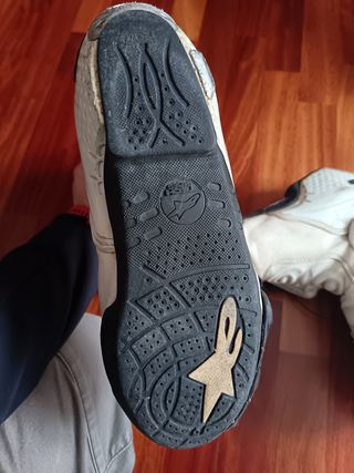 Mono de cuero Berik y botas Alpinestars