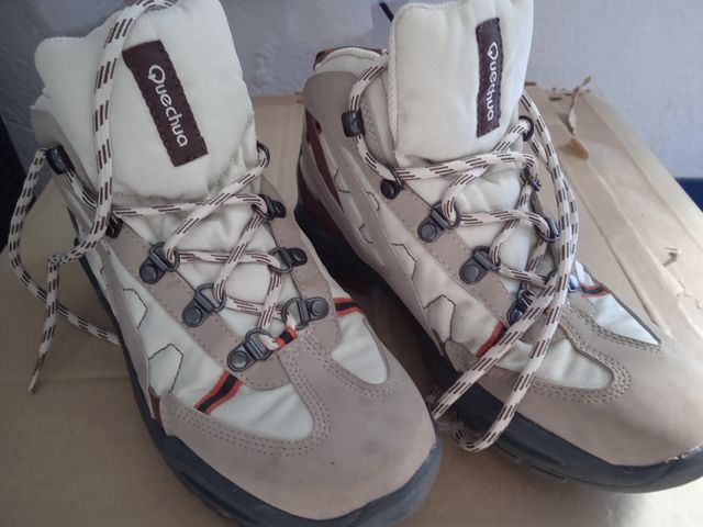 Botas de senderismo Quechua beige y marrón