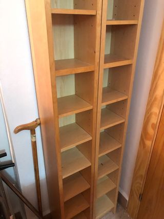 Estantería de madera