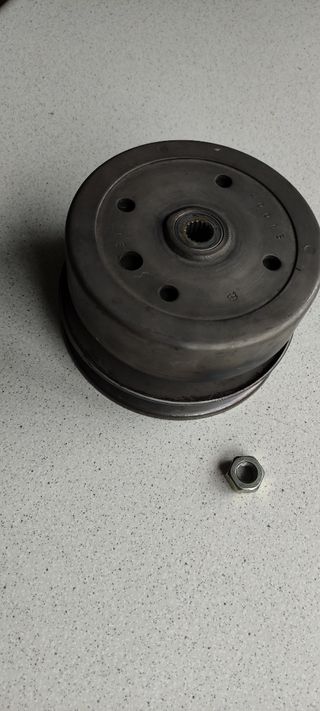 Polea, embrague y campana Derbi