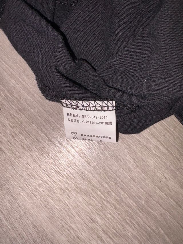 Camiseta Emporio Armani Negra