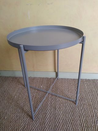 Mesita auxiliar Gladon Ikea metal gris