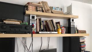 Estante de pared madera y metal