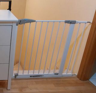 2 Barreras seguridad escaleras niños
