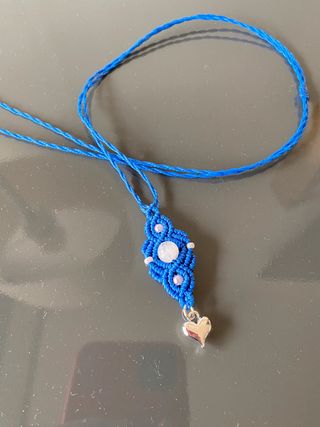 Collana macramè blu con cuore argento