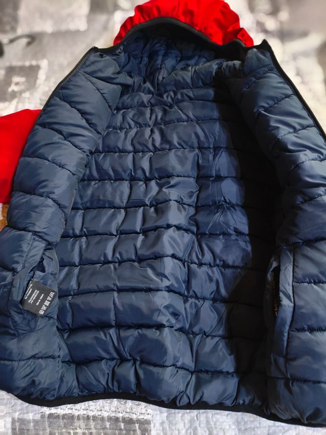 Giacca uomo rossa con cappuccio