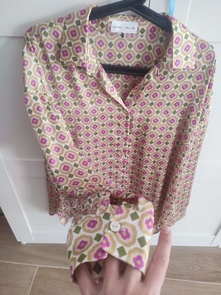 Blusa Lefties Satén Estampada Talla M