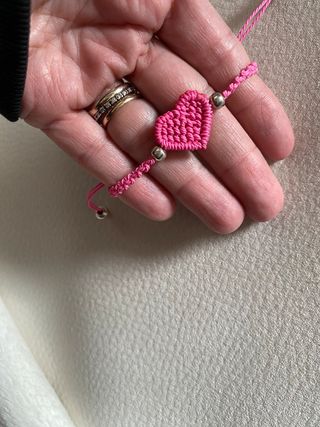 Bracciale macramè cuore rosa e argento