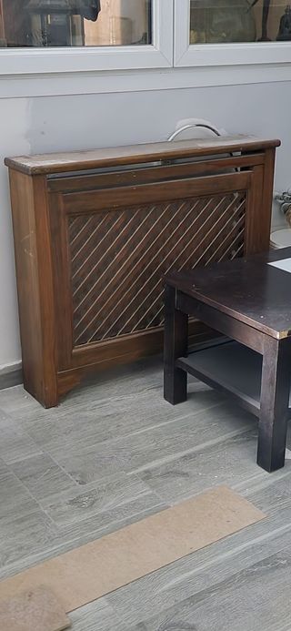 Cubre radiador de madera