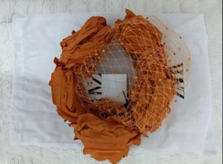 Tocado Zara Naranja y Dorado