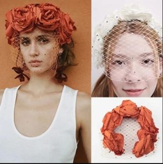 Tocado Zara Naranja y Dorado