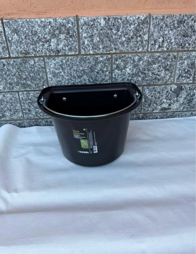 Mangiatoia per cavalli