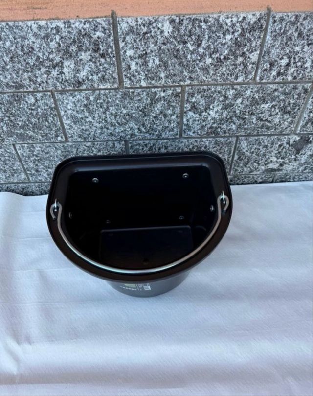 Mangiatoia per cavalli