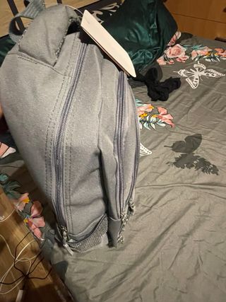 Mochila Gris con Gatitos Meow